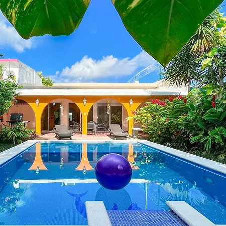 Troy'S House Villa
